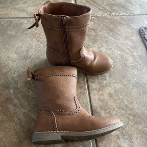 Toddler fall brown boots.